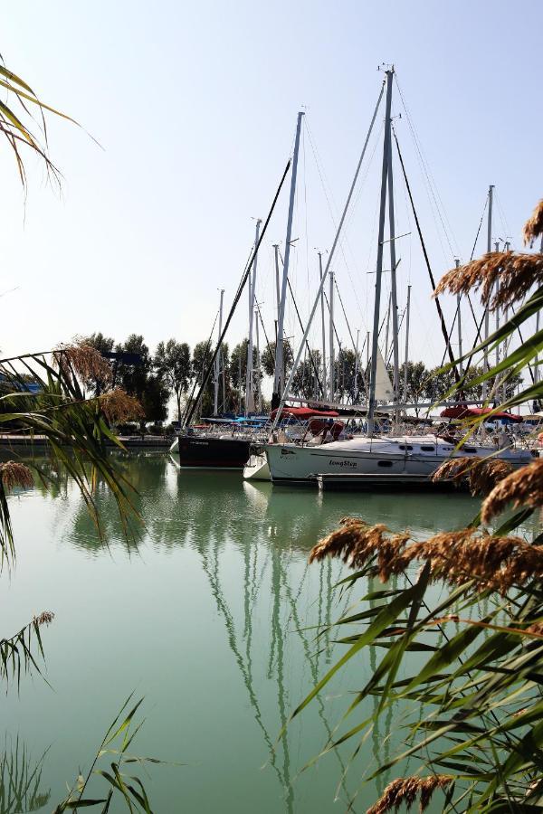 Ferienwohnung Luz Del Sol Balatonlelle Exterior foto
